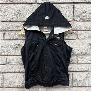 Stunning Pepe Jeans London sleeveless hoodie with embroidery